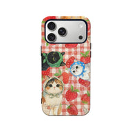 Bonita funda para teléfono con gato y fresa