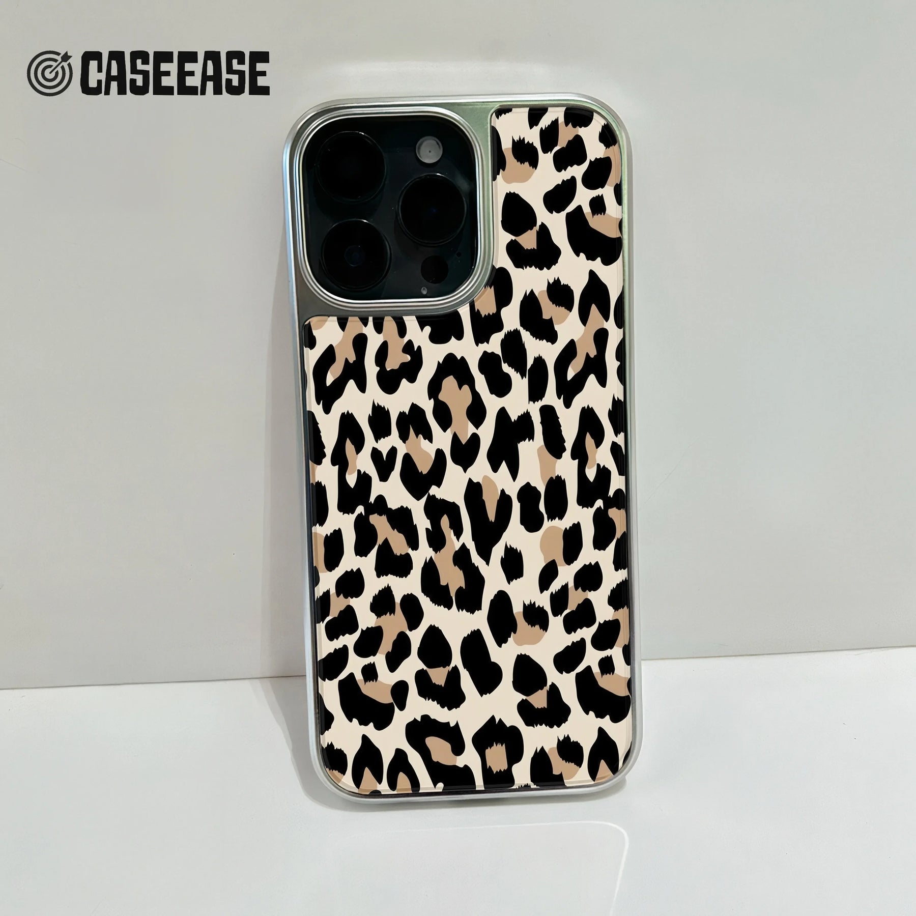 iPhone 14 Pro용 홀로그램 레오파드 폰 케이스 - 세련된 동물 프린트 디자인