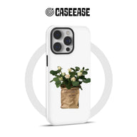 Funda minimalista para móvil con ramo de rosas blancas: diseño elegante y natural